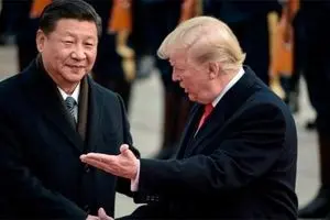 ترامپ اعمال تعرفه جدید بر علیه کالاهای چینی را عقب انداخت