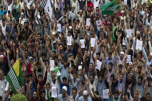تظاهرات در کشمیر به رغم ممنوعیت برگزاری اغتراضات