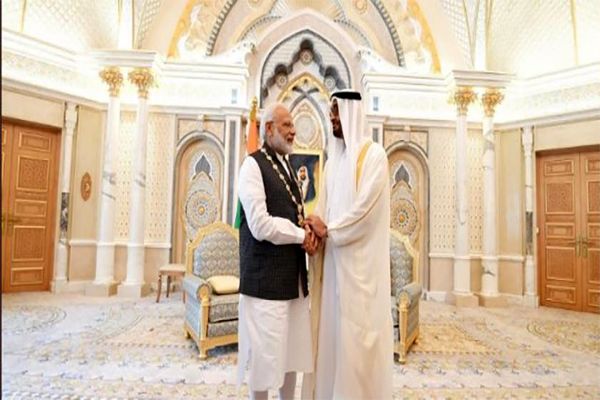 اهدای مدال از طرف امارات و بحرین به نخست‌وزیر هند مایه شرمساری است