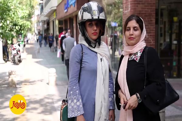 فیلم: مخالفت خانم‌ها با کمپین «نه به کلاه ایمنی اجباری»