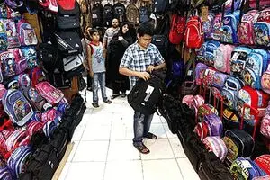 خودنمایی کوله پشتی های آمریکایی ۲ میلیونی در بازار تهران!