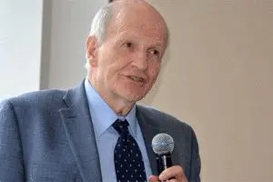 تحریم‌ها باعث می‌شود کشورها با تجارت دلارمحور مقابله ‌کنند