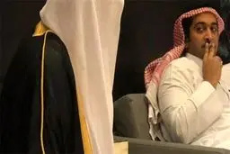 طرح دوستی با روشن کردن سیگار