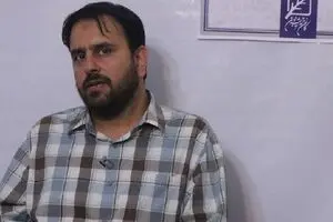 ۳۷۰۰ کلمه در دفاع از صفارهرندی