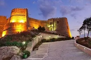 قلعه‌فلک الافلاک در محاصره آتش