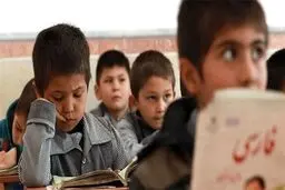 صدور ۱۰۰هزار پروانه کار برای اتباع خارجی در کشور