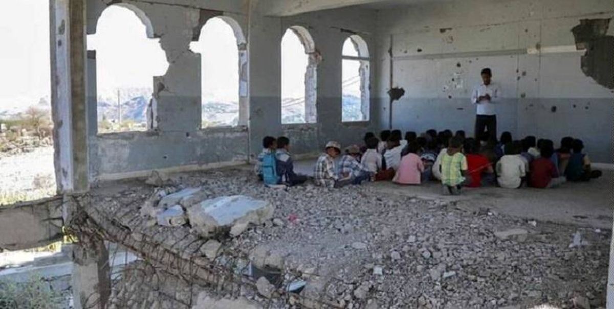 دو تصویر متفاوت از مدرسه رفتن کودکان یمنی + تصاویر