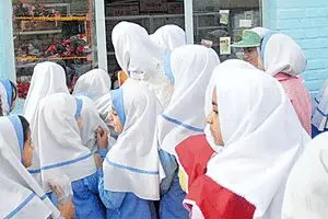 ممنوعیت فروش ۱۸ قلم مواد غذایی در بوفه مدارس