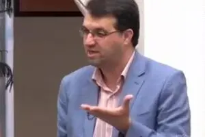 به رئیس مجلس انتقاد کنید، انگار به خدا انتقاد کرده‌اید!