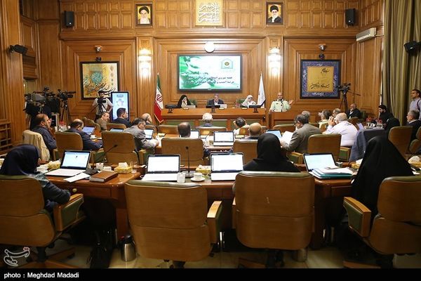 ارائه گزارش تحقیق و تفحص از موسسه همشهری بدون حضور شهردار تهران