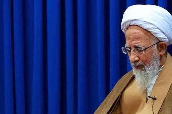 آیت‌الله جوادی آملی: وقتی به آمریکایی‌ها دست می‌دهید٬ انگشتانتان را بشمارید!