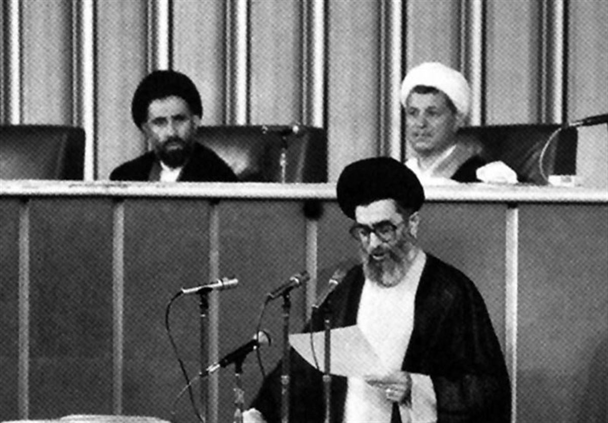 موسوی خوئینی‌ها: مناسب‌تر از آیت‌الله خامنه‌ای برای رهبری در سال ۶۸ نداشتیم