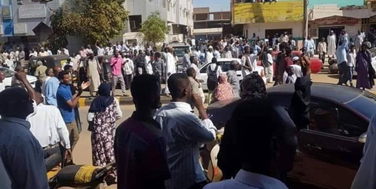 سودان حقوق‌‌ها را افزایش داد؛ معترضان امروز هم تظاهرات کردند
