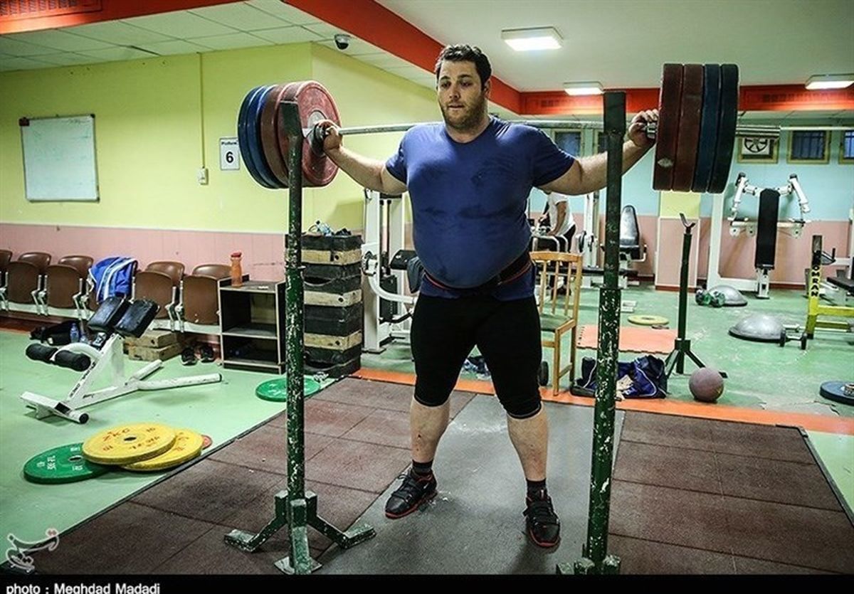 مربی تیم ملی وزنه‌برداری: غیبت علی‌حسینی در اردو غیرموجه است/ کیانوش رستمی شخصاً تمریناتش را دنبال می‌کند