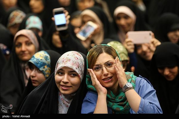اجتماع ۵۰۰۰ نفری «دختران انقلاب» در میدان امام حسین