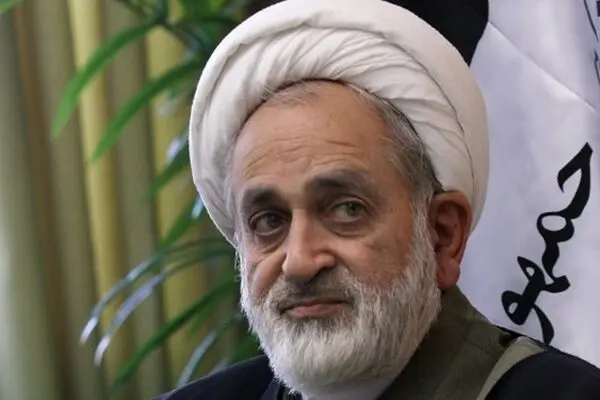 فرار زنگنه از پاسخگویی درباره کرسنت و توتال و تخلفاتش با فریب افکار عمومی