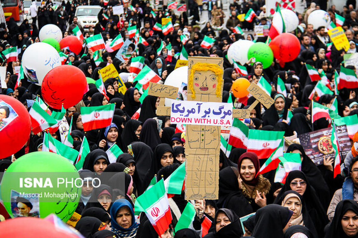 رویترز: ایرانیان گذشت چهل سال از سقوط شاه را با شعار مرگ بر آمریکا گرامی داشتند