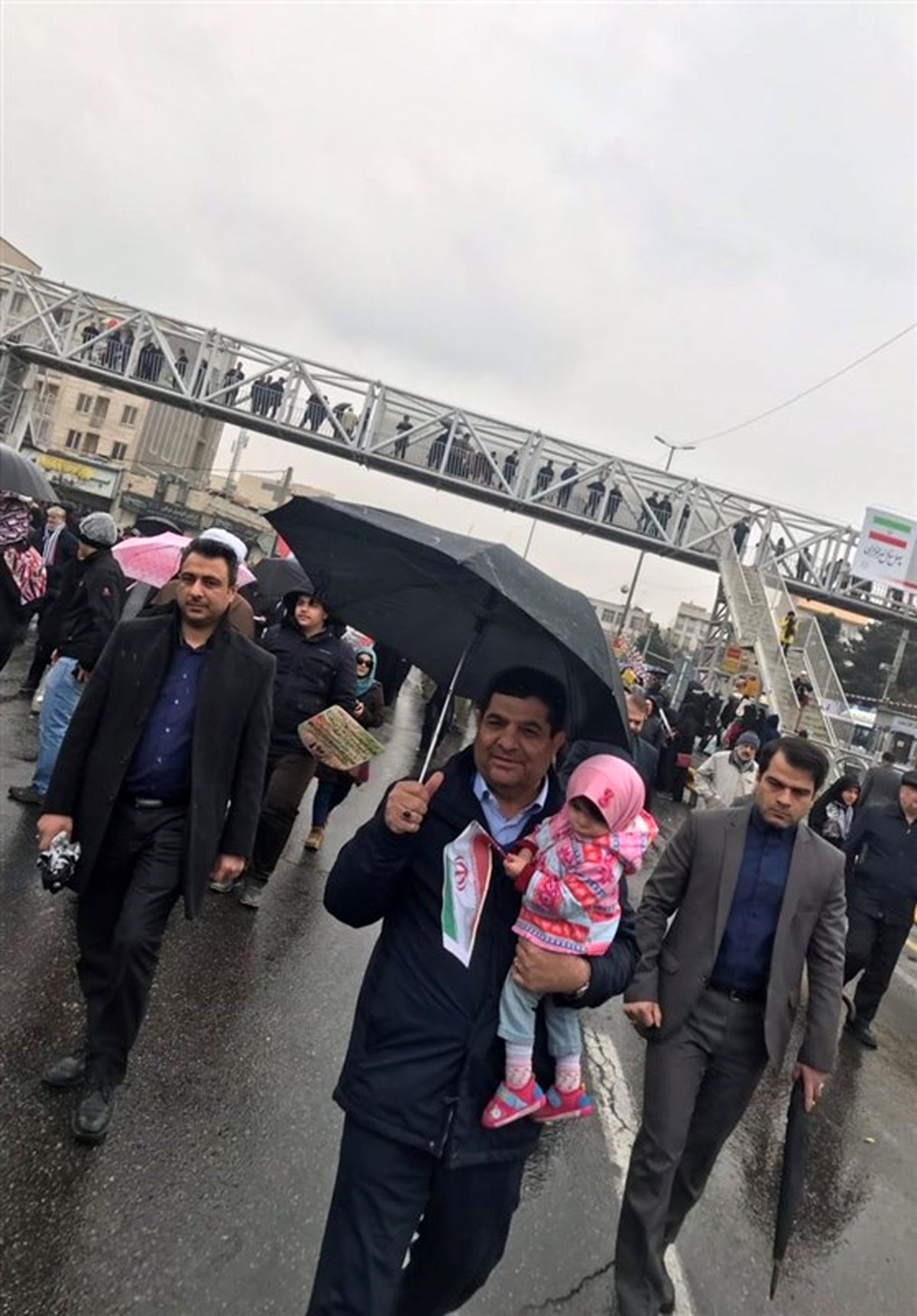 راهپیمایی ۲۲ بهمن ۹۷| حضور رئیس ستاد اجرایی فرمان امام(ره) در راهپیمایی