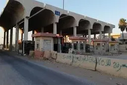 بازگشایی یک گذرگاه مرزی عراق با سوریه پس از چند سال