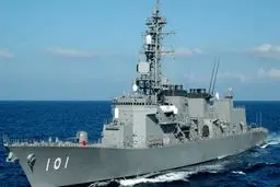 ناوشکن نیروی دریایی انگلیس تنگه هرمز را ترک کرد