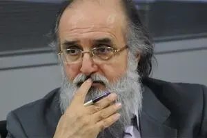 لوایح اقتصادی که نمایندگان مجلس در ماههای آخر حضور خود تصویب می‌کنند، کارشناسی نیست