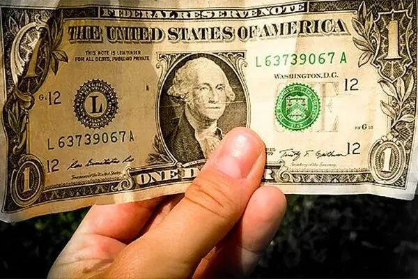 قیمت دلار امروز پنجشنبه 28 فروردین در بازار