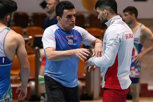 بنا: دبیر را یاری کنند تا دغدغه‌هایش کم‌تر شود