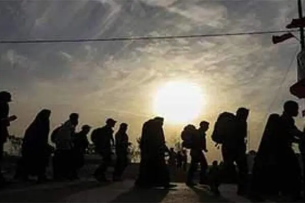 سیل عشاق در مسیر کربلا