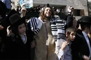 یورش وحشیانه شهرک‌نشینان صهیونیست به آرامگاه حضرت یوسف (ع)