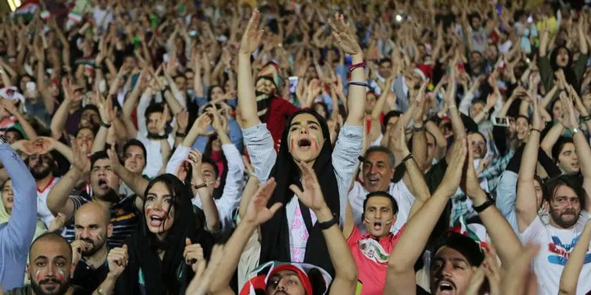 ماجرای زنان و ورزشگاه؛ چگونه حکمرانی نوین بر جهان حاکم می‌شود