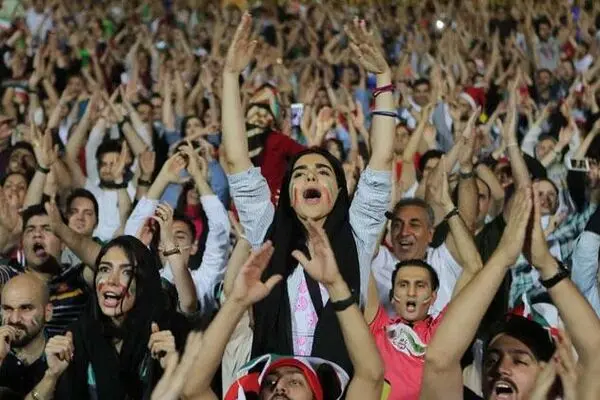 ماجرای زنان و ورزشگاه؛ چگونه حکمرانی نوین بر جهان حاکم می‌شود