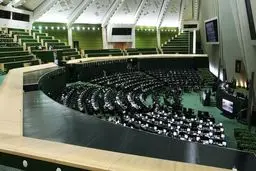 فشار دولت برای تشکیل وزارت بازرگانی با رأی‌گیری غیرقانونی