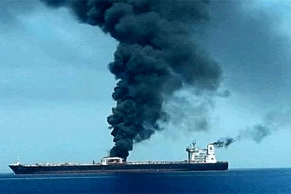 وقوع دو انفجار در نفت‌کش ایرانی در دریای سرخ