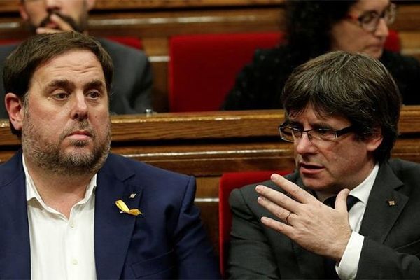 اسپانیا رهبران جنبش استقلال «کاتالونیا» را به جمعا ۱۰۰ سال حبس محکوم کرد