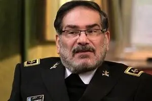 شمخانی: پاسخ‌ پشیمان‌کننده‌ای به عوامل حمله به کشتی ایرانی می‌دهیم