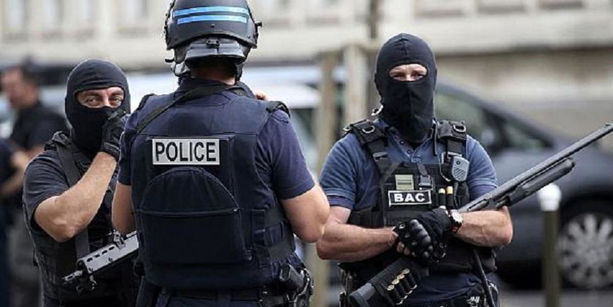 تیراندازی مقابل مسجدی در فرانسه