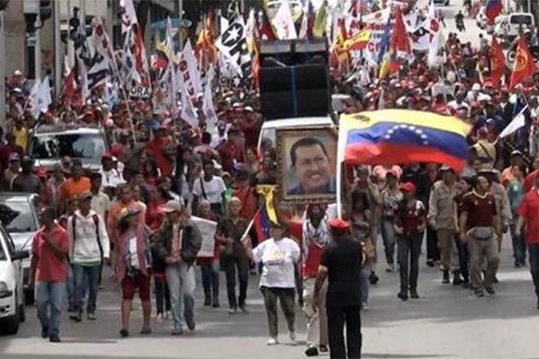 برگزاری راهپیمایی حمایت از «مادورو» در ونزوئلا