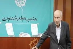 نظرم نسبت به انقلاب تغییری نکرده است