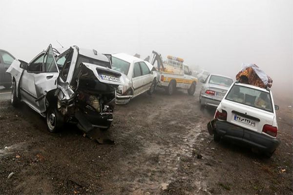 فیلم: تصادف زنجیره‌ای ۲۶ خودرو در اتوبان قزوین-کرج