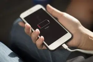 آپدیت جدید «آی او اس» شارژ آیفون را تمام می کند