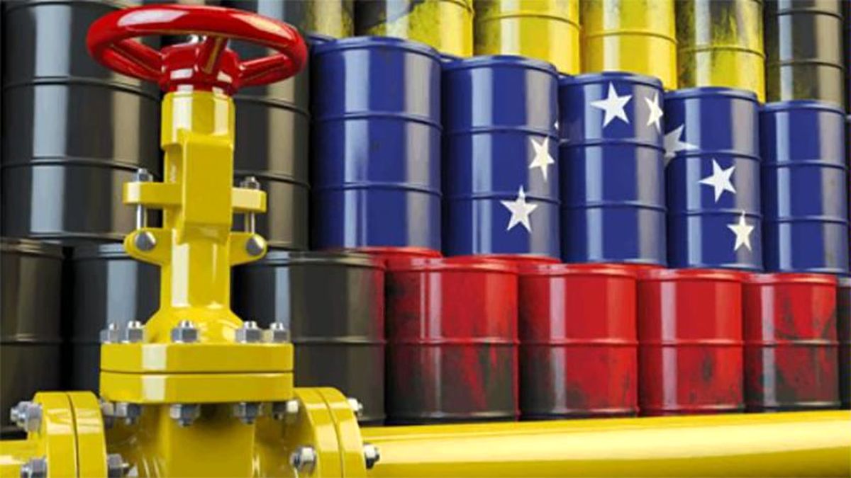 ونزوئلا روزانه ۸۰۰ هزار بشکه نفت صادر می‌کند