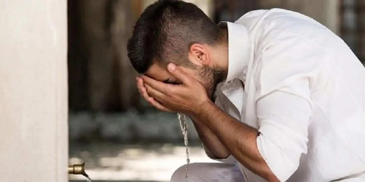 خشک کردن دست و صورت پس از وضو مکروه است؟
