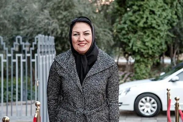 بختک ارز ۴۲۰۰ تومانی از روی بدنه صنعت و تجارت کشور برداشته نشده است