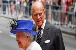 ملکه انگلیس کناره‌گیری می‌کند؟