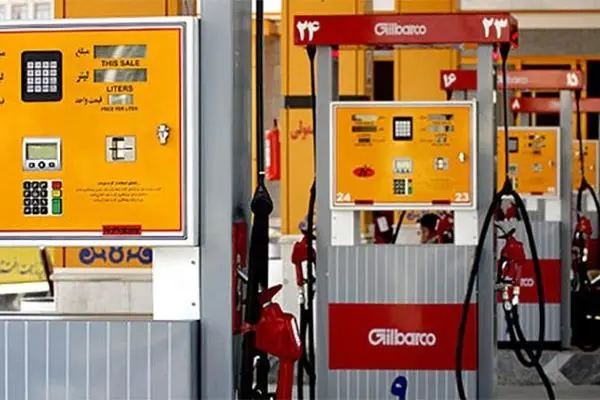 پیش بینی تحلیل‌گر اقتصادی از گرانی بنزین و پاسخ مبهم زنگنه به سوال خبرنگار