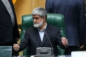 مدعی بی‌سواد