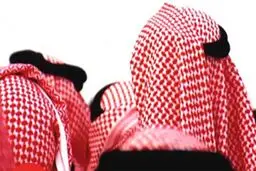 خشم وهابیت از بوسه امام جمعه اهل سنت بر پیشانی آیت‌الله رئیسی