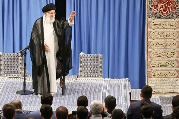 فاصله ما و رهبری در این روزها