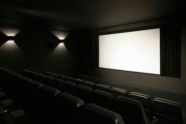 تاثیر قطعی اینترنت بر افت فروش در سینماها