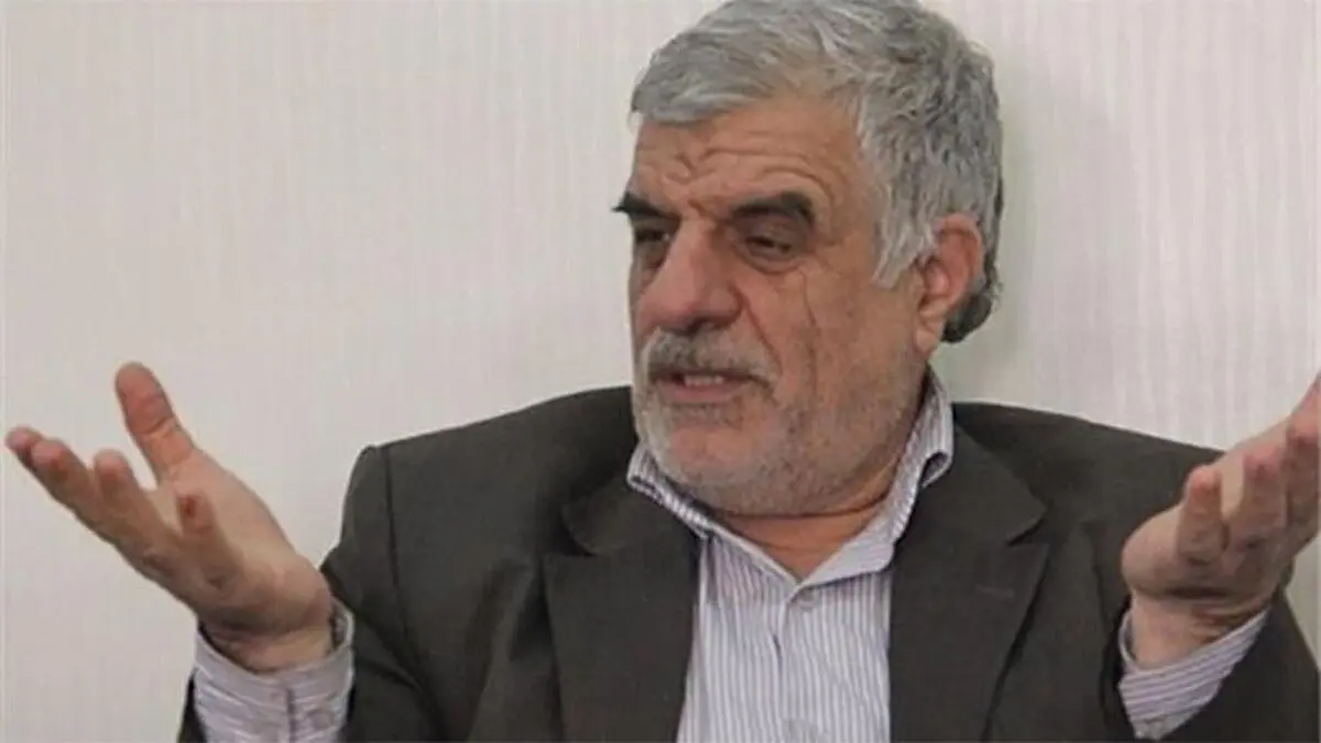 گران کردن بنزین در شرایط کنونی کار درستی نبود